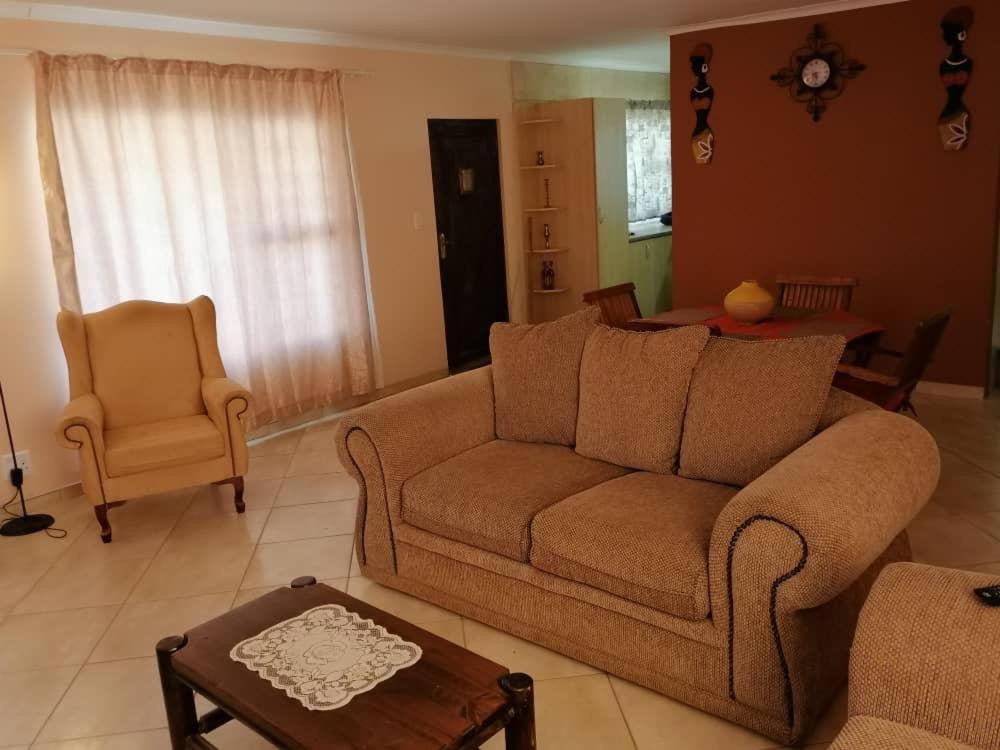 Jjp Self Catering - Three Bedroom House Lüderitz Zewnętrze zdjęcie