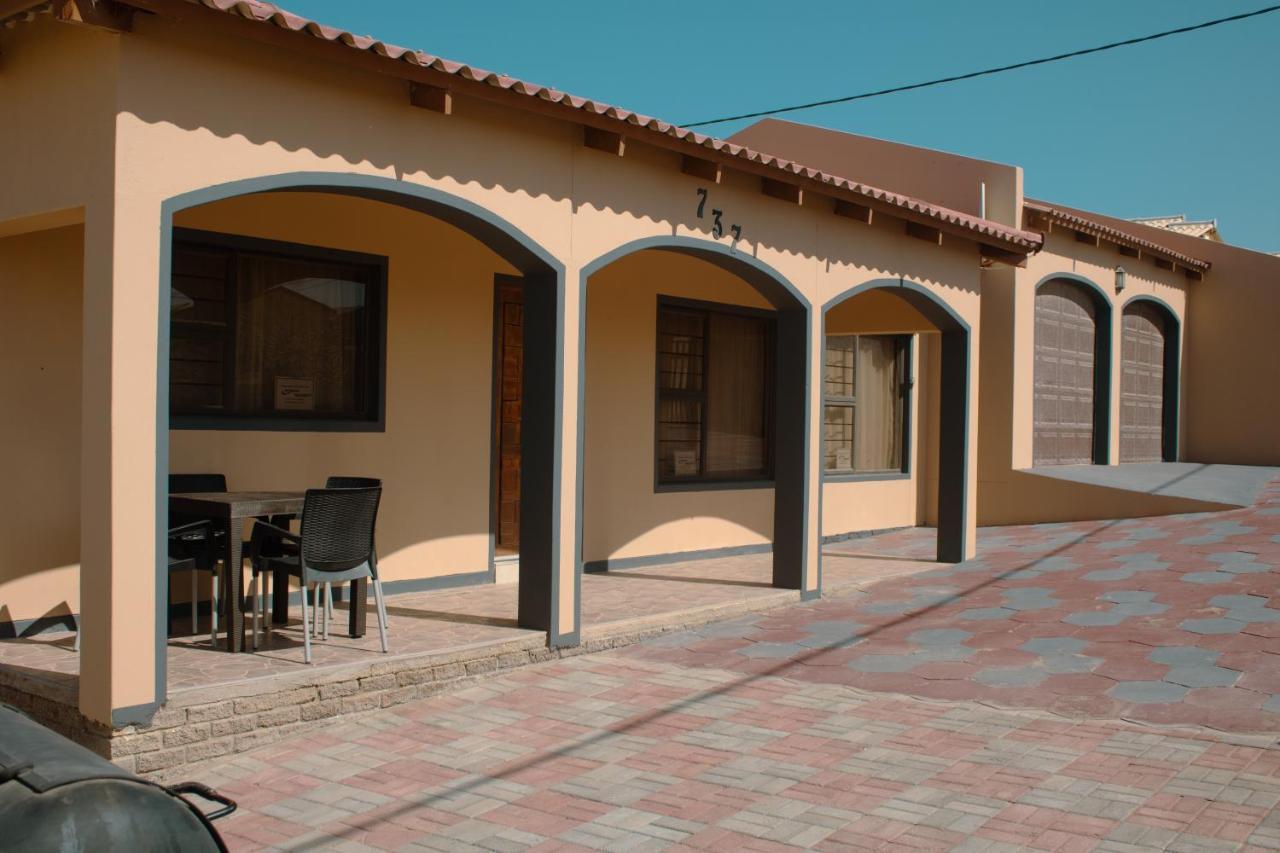 Jjp Self Catering - Three Bedroom House Lüderitz Zewnętrze zdjęcie