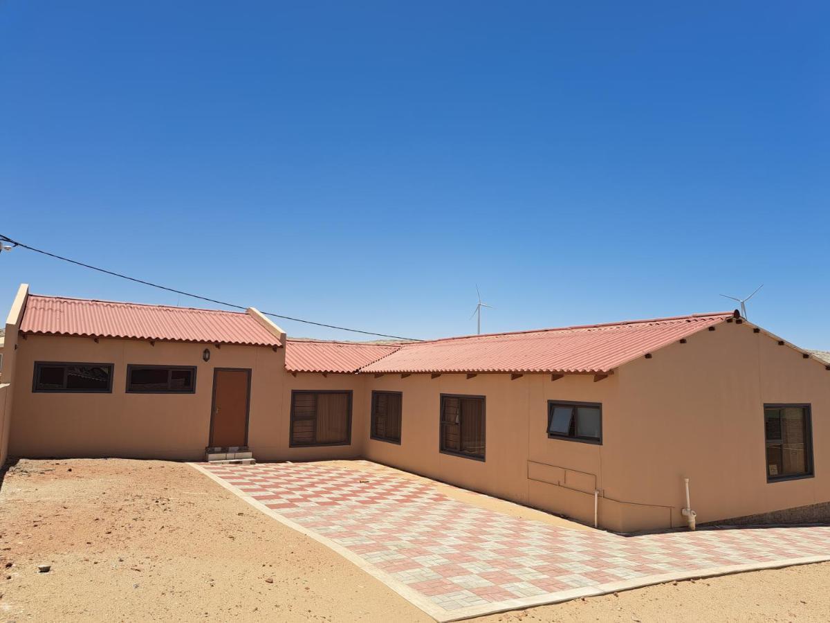 Jjp Self Catering - Three Bedroom House Lüderitz Zewnętrze zdjęcie