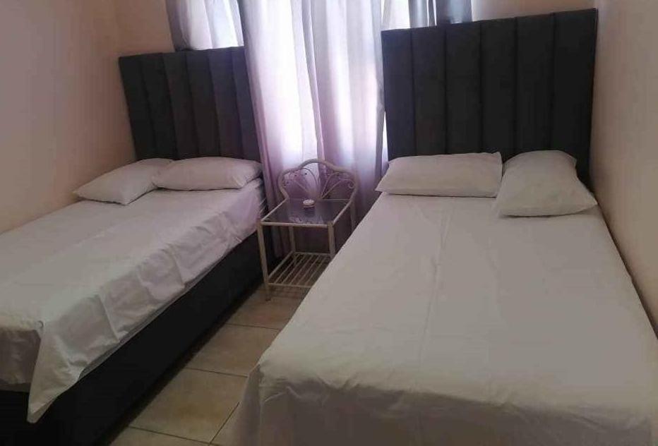 Jjp Self Catering - Three Bedroom House Lüderitz Zewnętrze zdjęcie