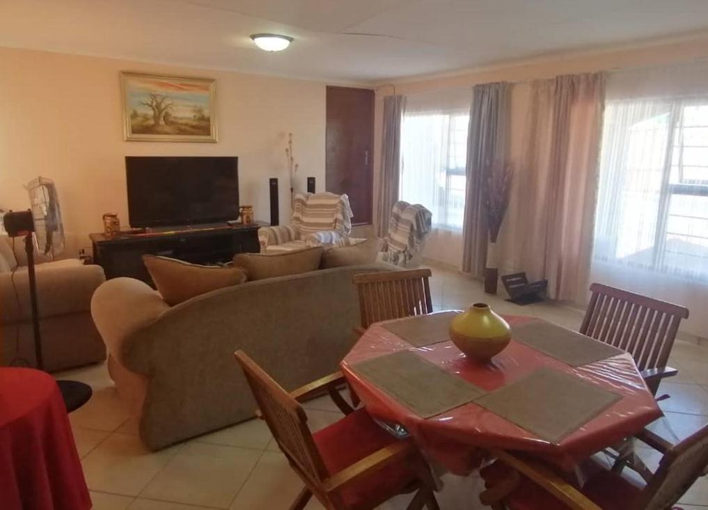 Jjp Self Catering - Three Bedroom House Lüderitz Zewnętrze zdjęcie